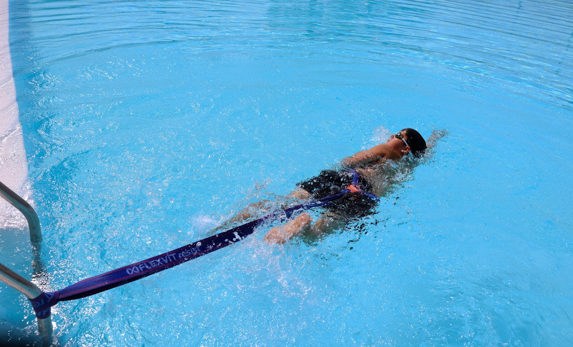 FLEXVIT-Functional-Band-Training-Schwimmer